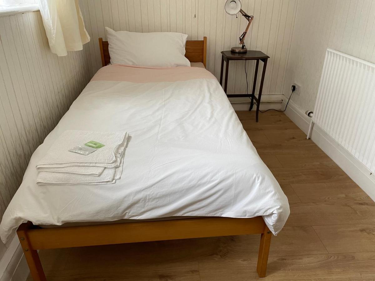 Renovated 4-Bed Home - Sleeps 9 - Parking - Spa Blackpool Exteriér fotografie