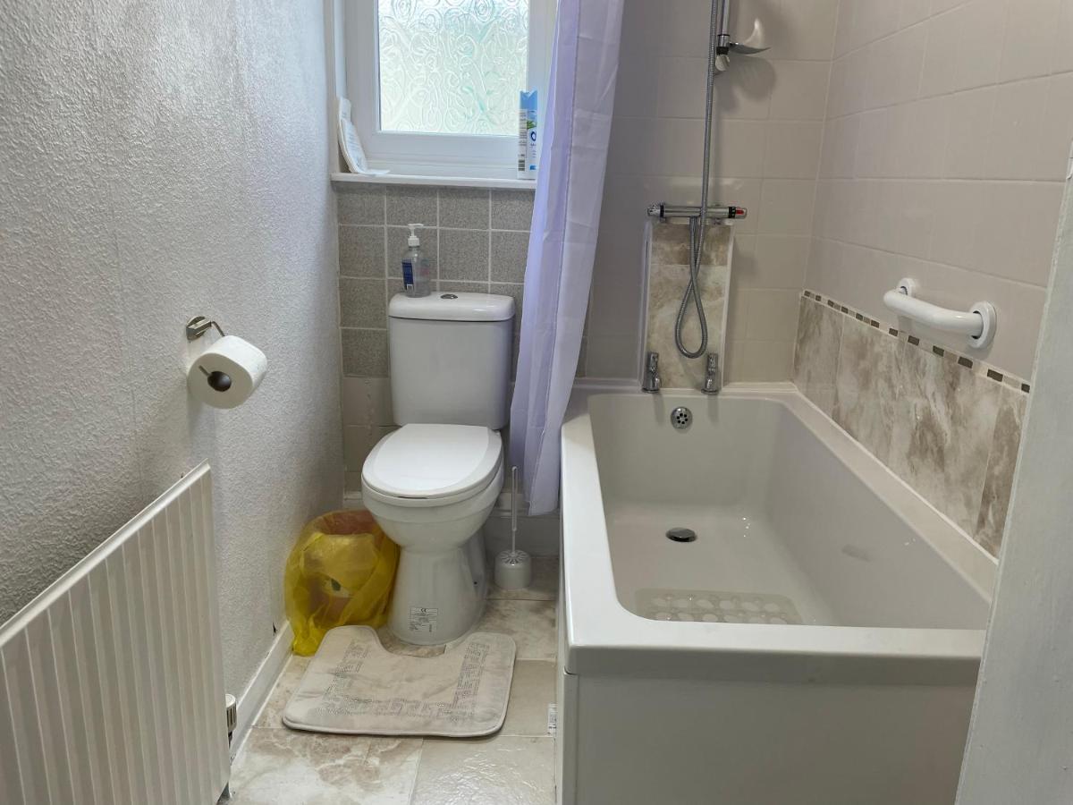 Renovated 4-Bed Home - Sleeps 9 - Parking - Spa Blackpool Exteriér fotografie