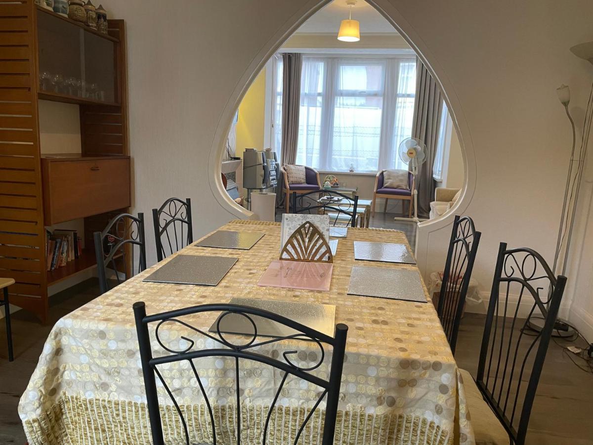 Renovated 4-Bed Home - Sleeps 9 - Parking - Spa Blackpool Exteriér fotografie